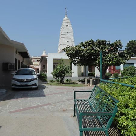 Radha Madhav Ashram Vrindāvan Dış mekan fotoğraf